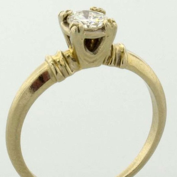 .35 CT Untreated Mined Diamond Ring in White Gold - Picture 9 of 9